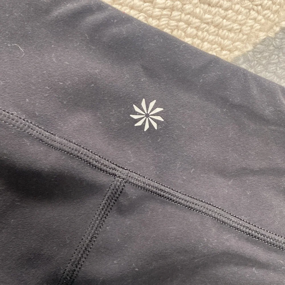 Athleta Black High Rise Stash Your Treasures Leggings - Picture 3 of 3